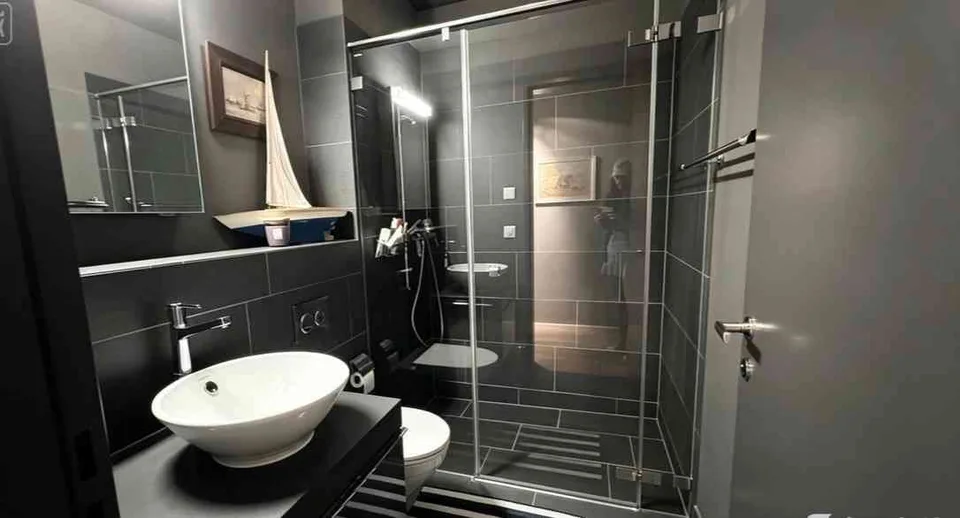 Premium Apartment | ~180 sqm| . Dual Terraces | Flexible Furniture