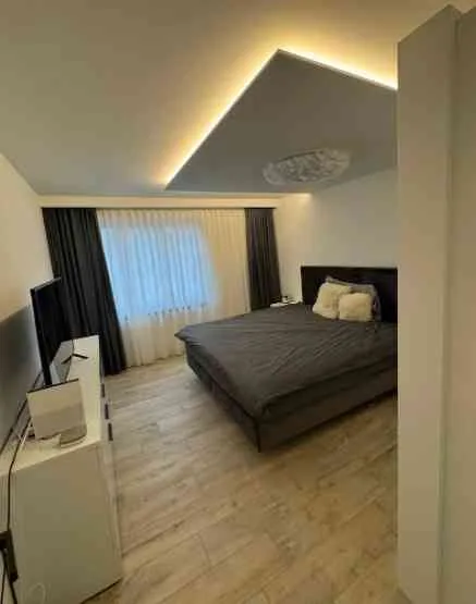 Renovierte 3.5-Zimmer-Wohnung mit Balkon & Garage in Dietikon