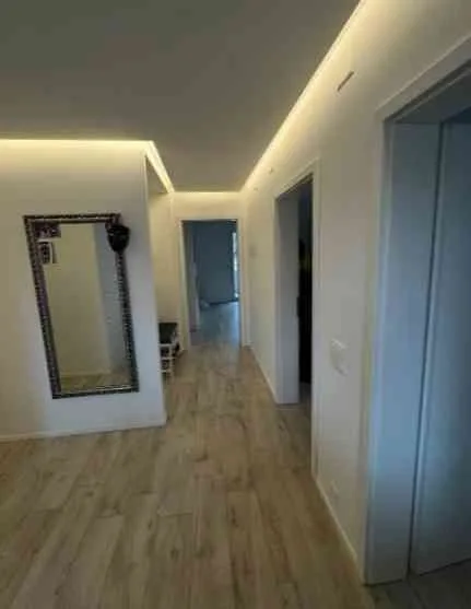Renovierte 3.5-Zimmer-Wohnung mit Balkon & Garage in Dietikon