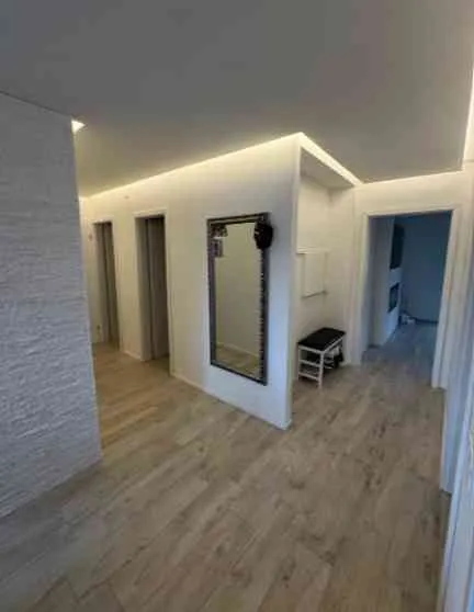 Renovierte 3.5-Zimmer-Wohnung mit Balkon & Garage in Dietikon