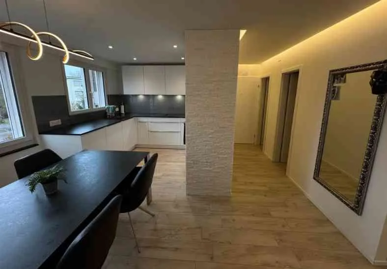 Renovierte 3.5-Zimmer-Wohnung mit Balkon & Garage in Dietikon