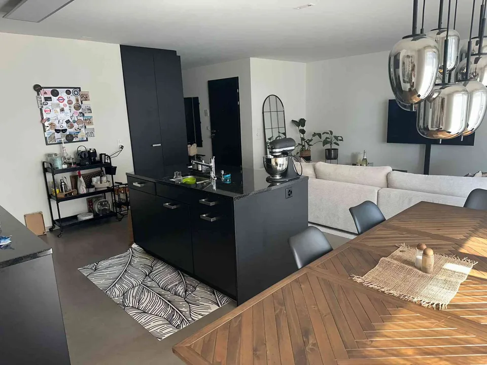 Grosszügige 3.5-Zimmer-Wohnung mit Balkon in Schlieren