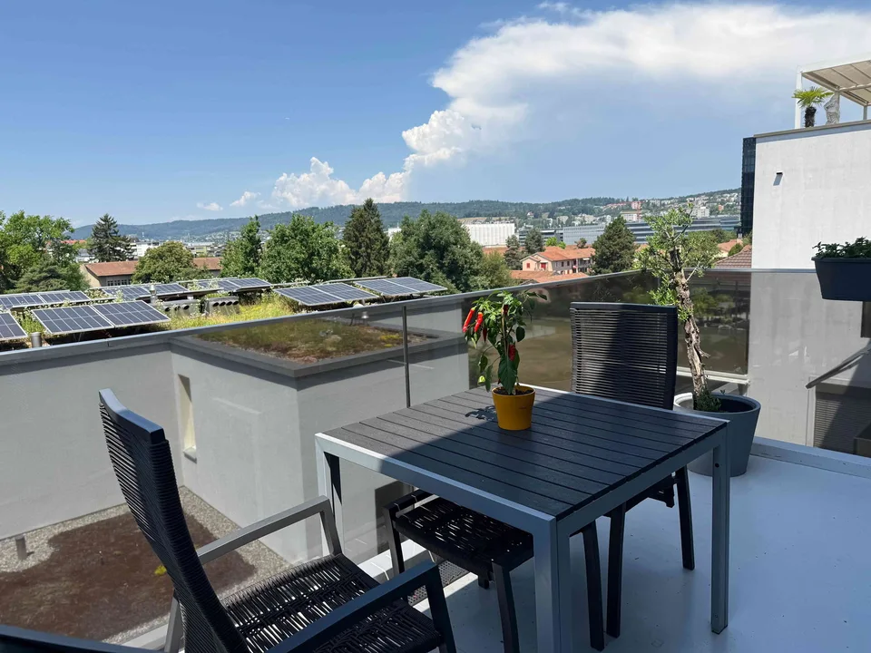 Bright 3.5-Room Apartment with Balcony in Zürich Altstetten