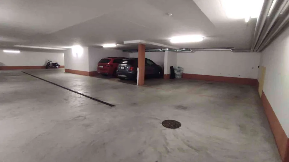 Tiefgarage zu vermieten in Schlieren