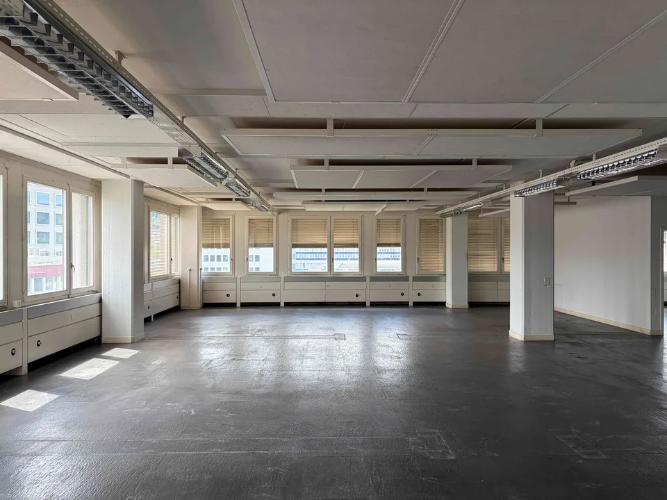 Atelierplätze in Zürich Altstetten ab 1. September 2026