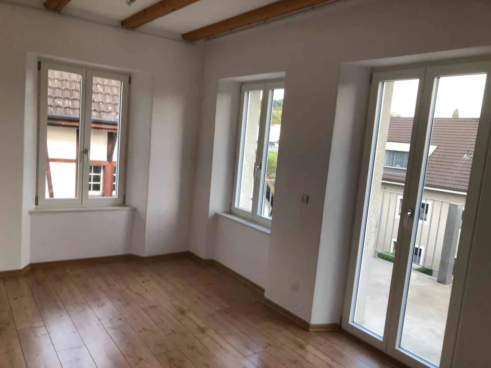 Helle 4.5 Zimmerwohnung mit 4 Balkonen in Hägglingen