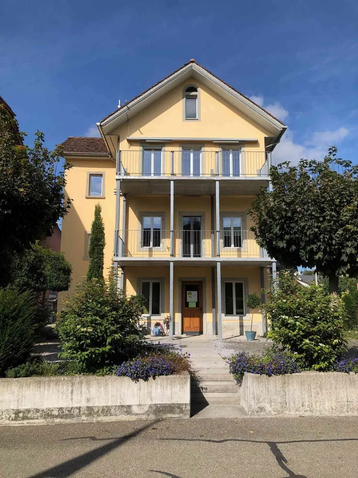 Helle 4.5 Zimmerwohnung mit 4 Balkonen in Hägglingen