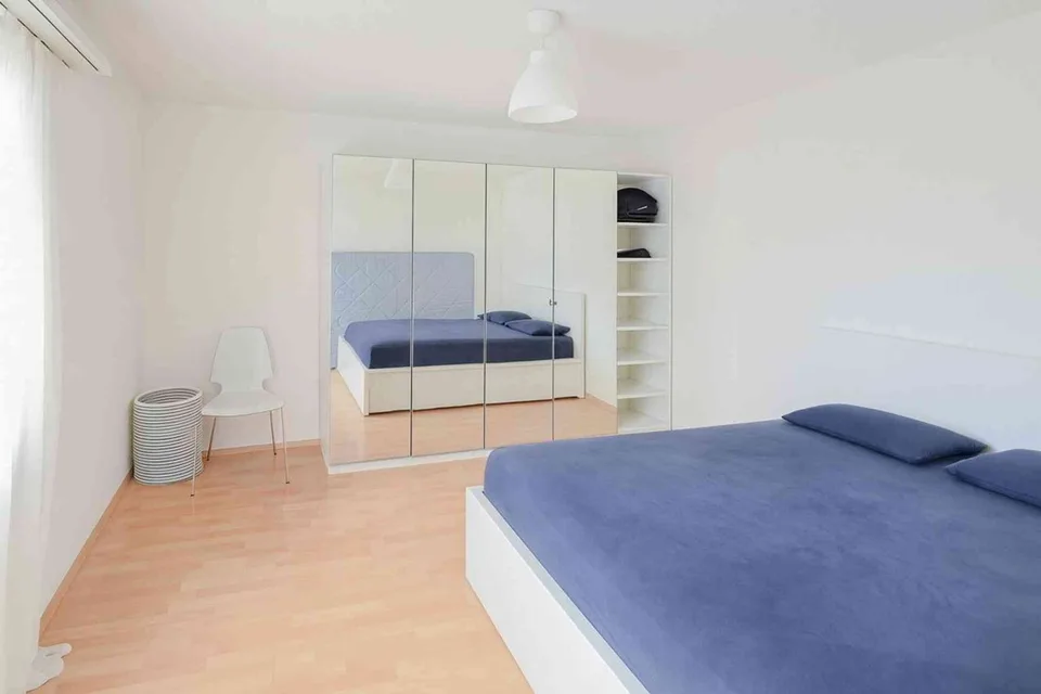 Helle und gemütliche 2.5-Zimmer-Wohnung mit sonnigem Balkon in Zürich