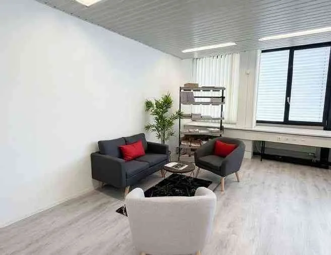 Nachmieter gesucht für Büro/Lagerfläche in 8953 Dietikon