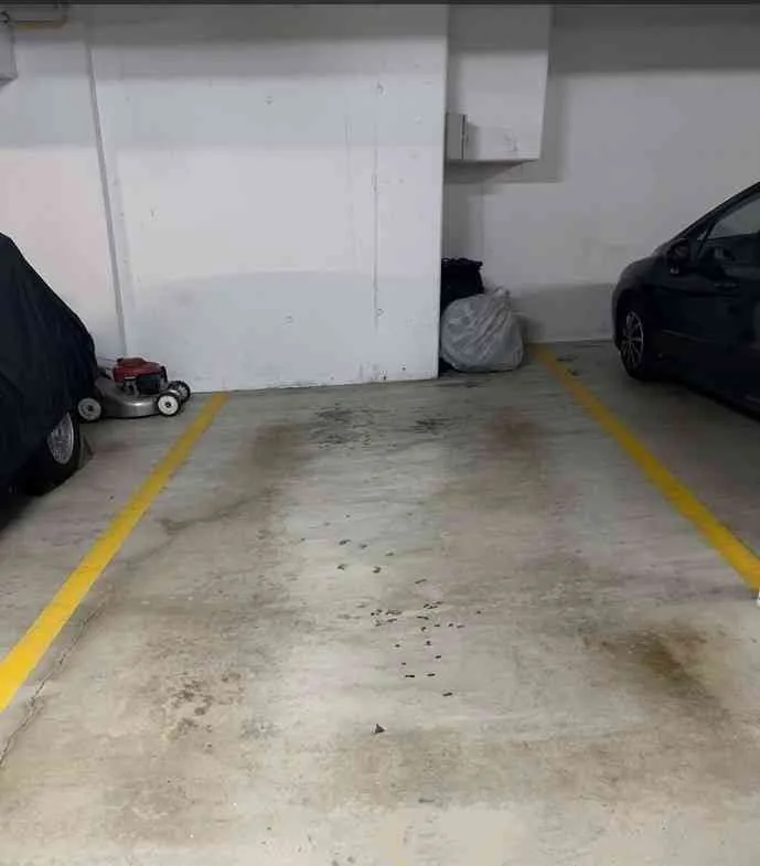 Tiefgaragen Parkplatz