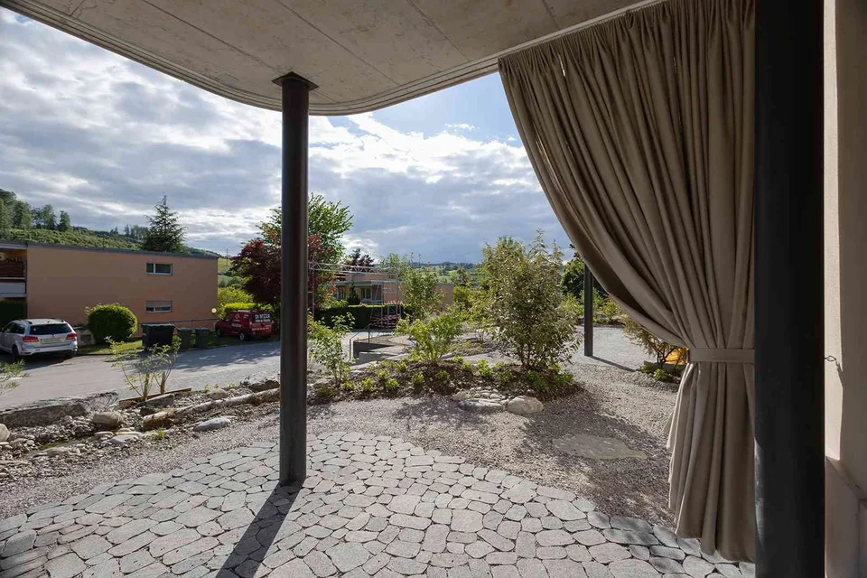 3.5-Zimmer EG Whg (100 m²) mit Naturgarten