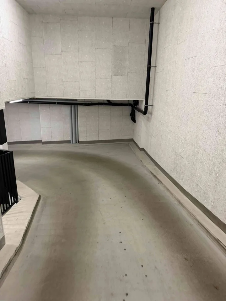 Parkplatz (Tiefgarage)