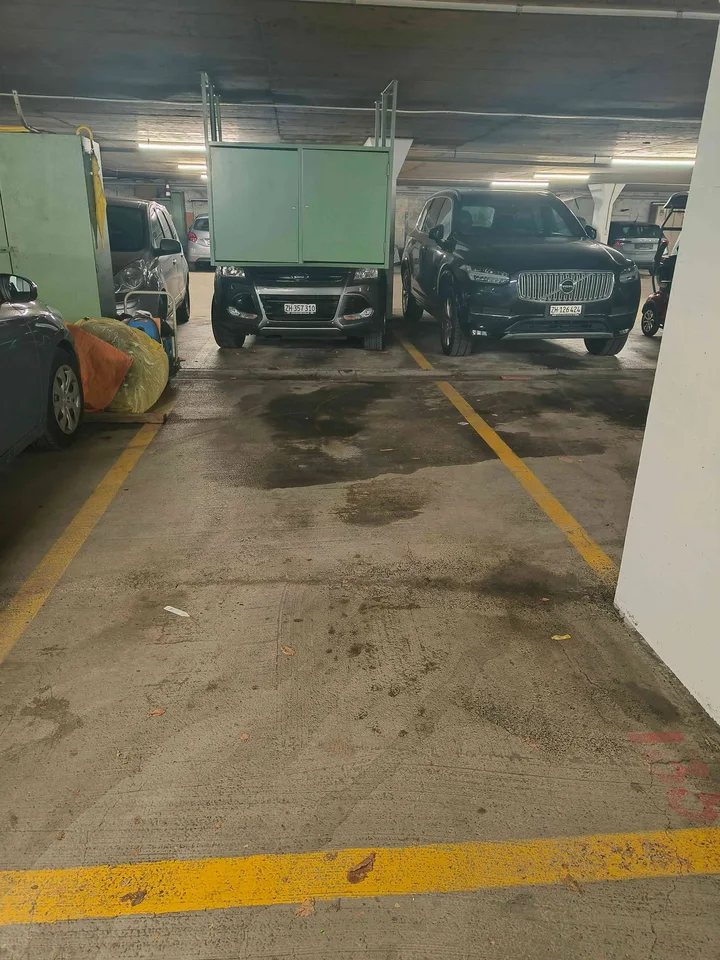 Parkplatz in Tiefgarage zu Vermieten