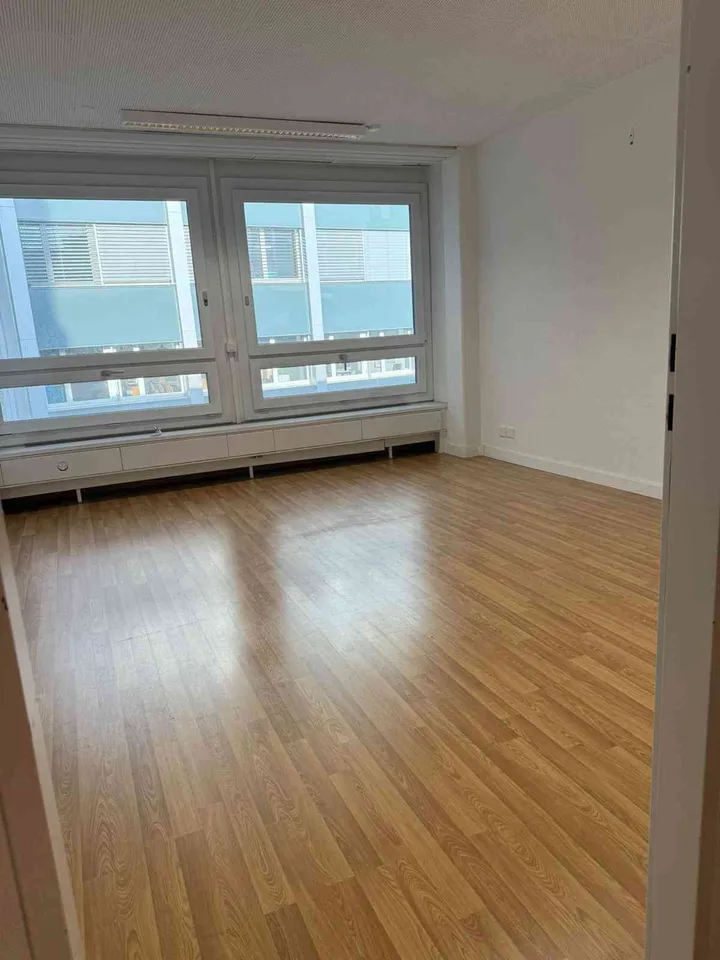 Nachmieter für 2.5 Zimmer Büroräume gesucht