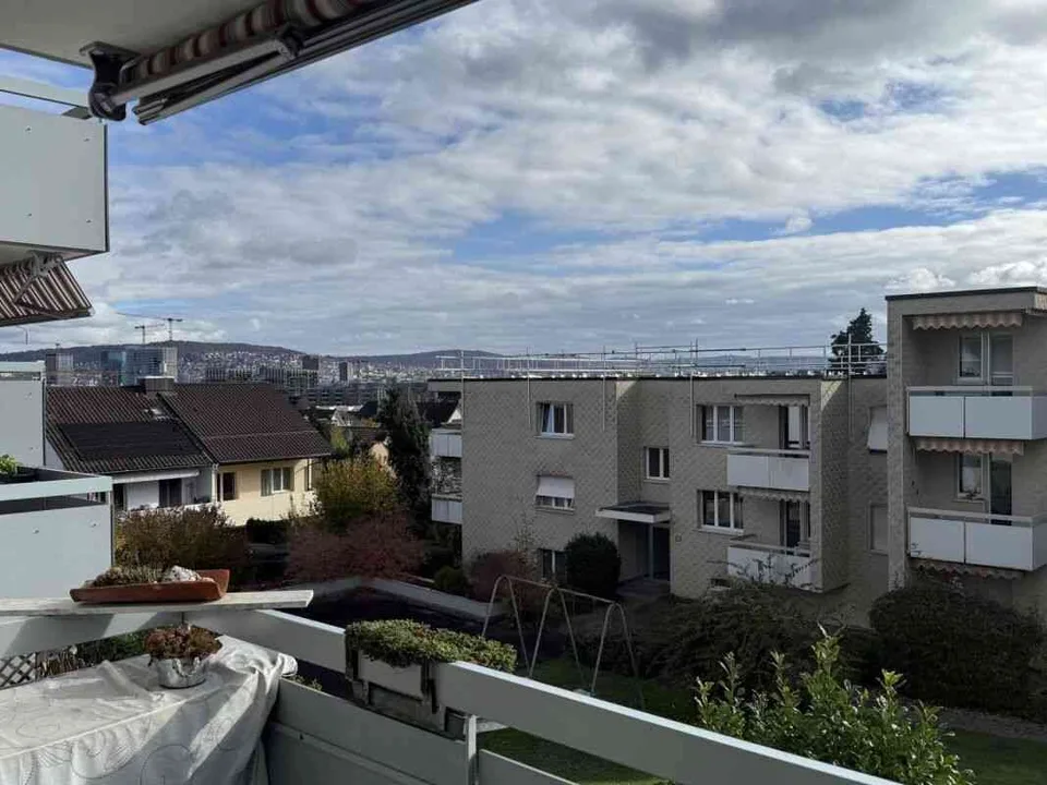 Charmante City-Wohnung mit Weitsicht und Balkon
