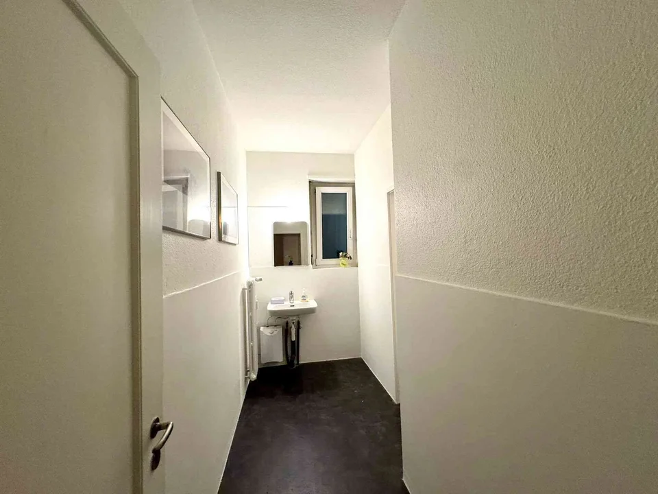 2.5 Zimmer helle Büro-/Praxisräume zu vermieten, in Altstetten