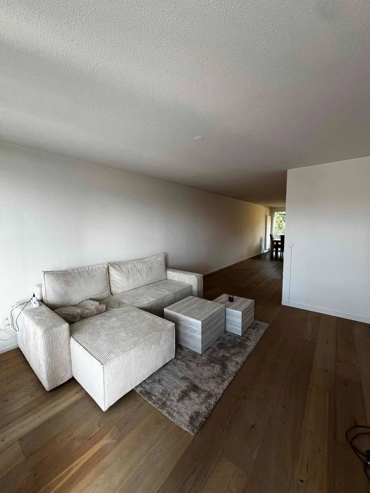 2.5-Zimmer-Wohnung mit Balkon möbliert zur Untermiete (Jan–April/Mai