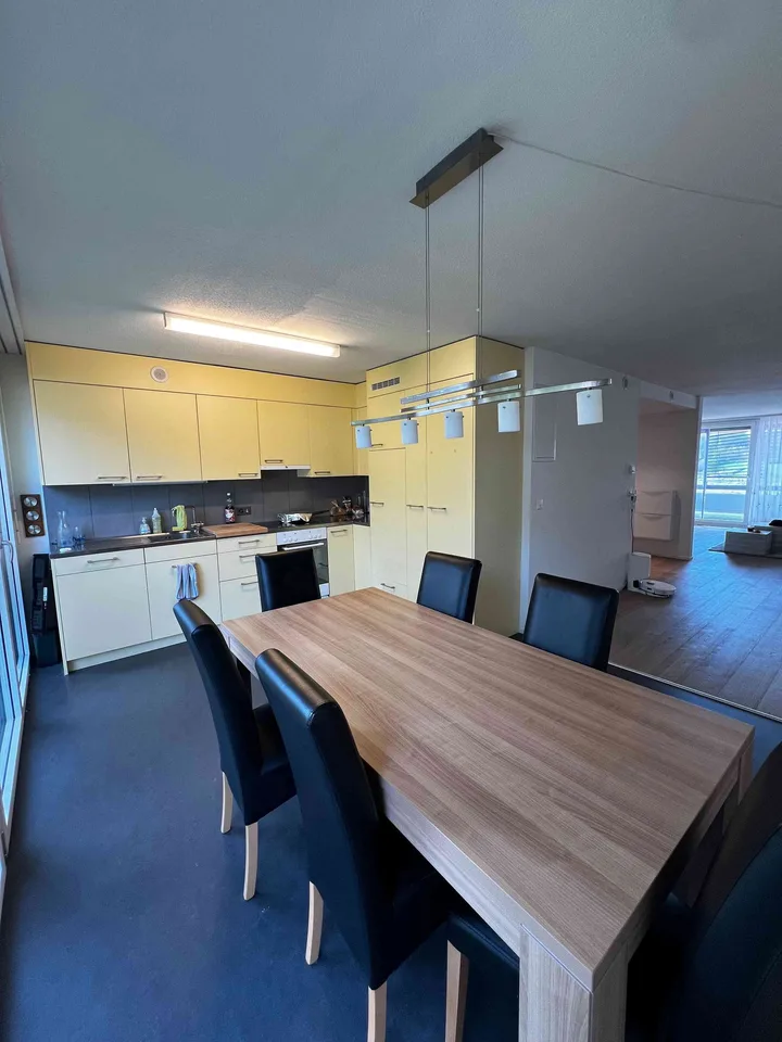 2.5-Zimmer-Wohnung mit Balkon möbliert zur Untermiete (Jan–April/Mai – Foto 7 von 9