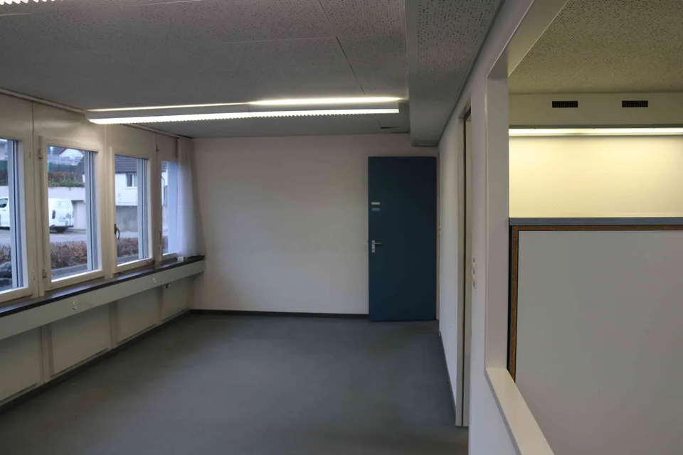 Ideale Gewerbe-/Büroräumlichkeiten in Unterengstringen 180m2 (ab 55m2)