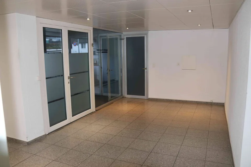 Ideale Gewerbe-/Büroräumlichkeiten in Unterengstringen 180m2 (ab 55m2)