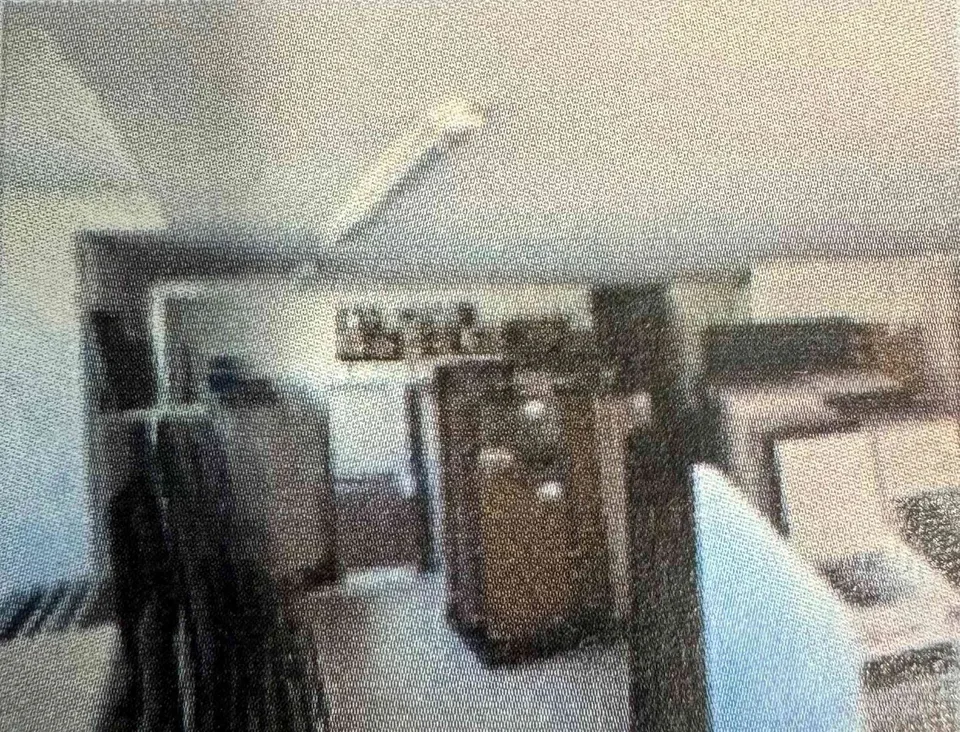 Geschäftsräume mit Ausstellungsraum Büro Aufenthaltsraum WC etc.