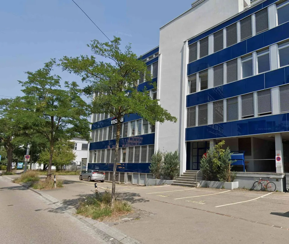 Helles Büro in Gewerbehaus