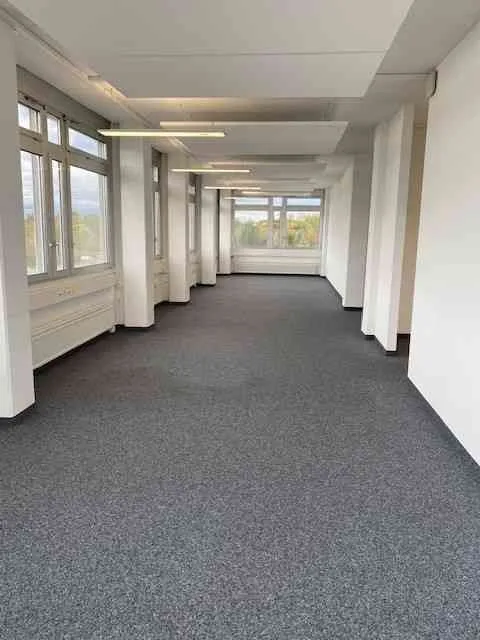 Kopie Moderne Büroräumlichkeiten in Regensdorf