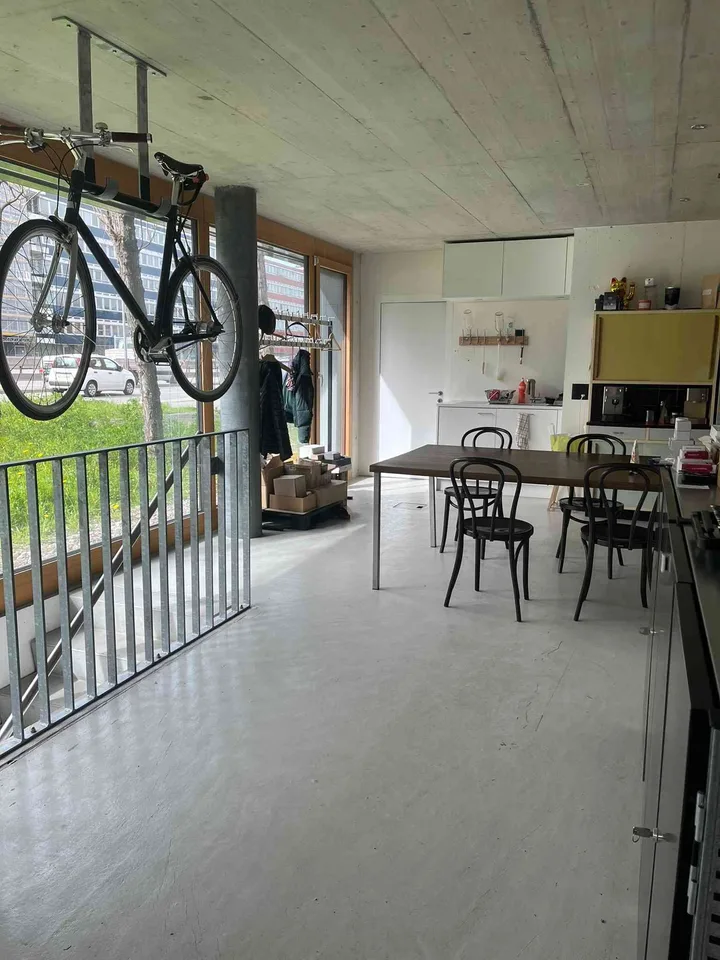Büroarbeitsplatz Untervermietung, Co-Workingspace