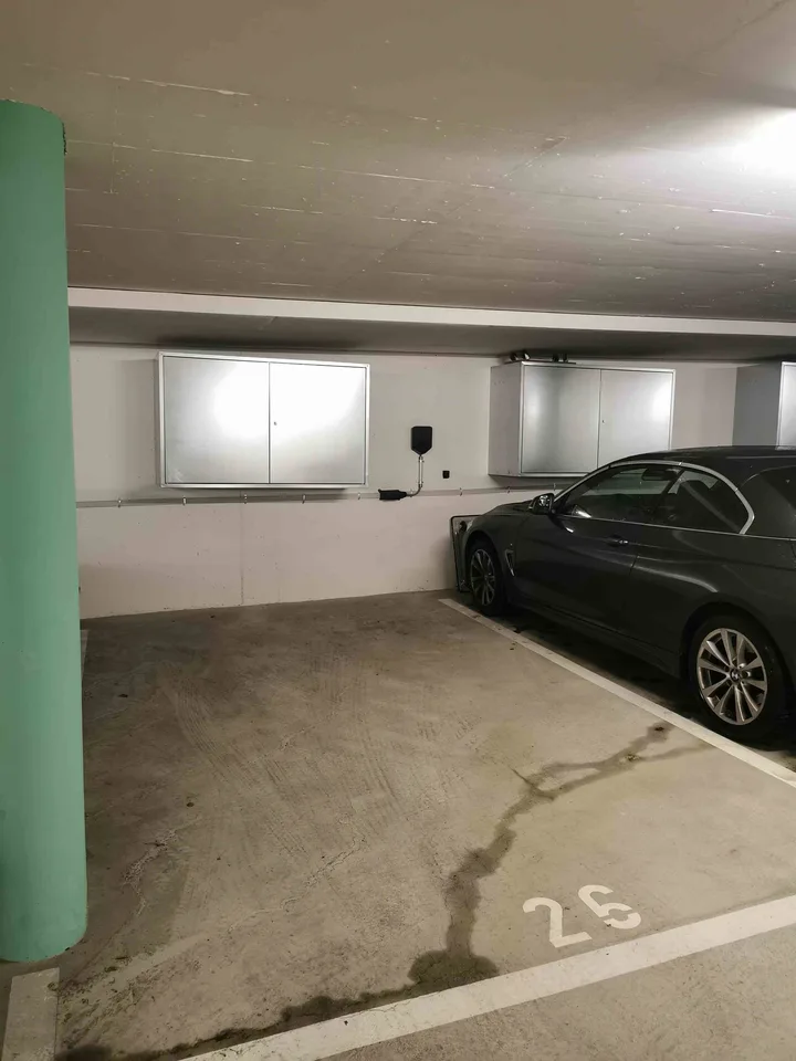 Parkplatz in der Tiefgarage Uitikon Waldegg