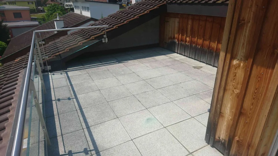 Ruhige und sonnige 6 Zimmer Wohnung