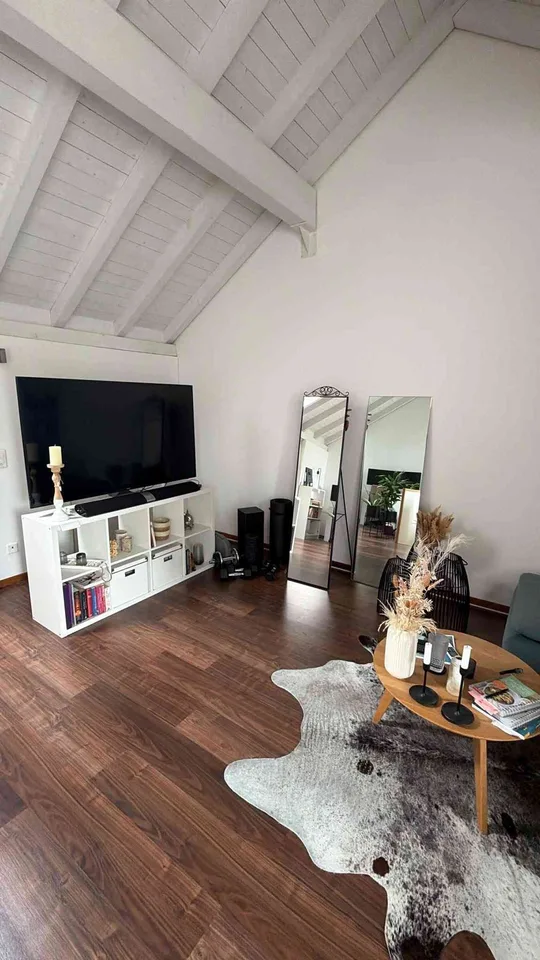 Helle, charmante 3 1/2-Zi-Maisonette-Wohnung mit Balkon