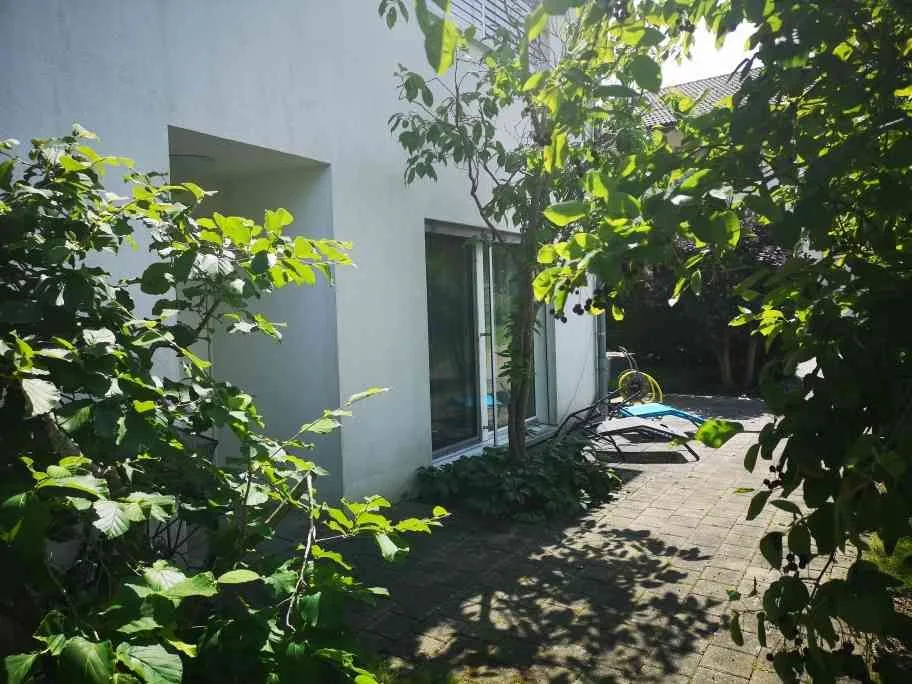 Wohnen wie im eigenen Haus – grosszügige 3.5-Zimmer-Gartenwohnung
