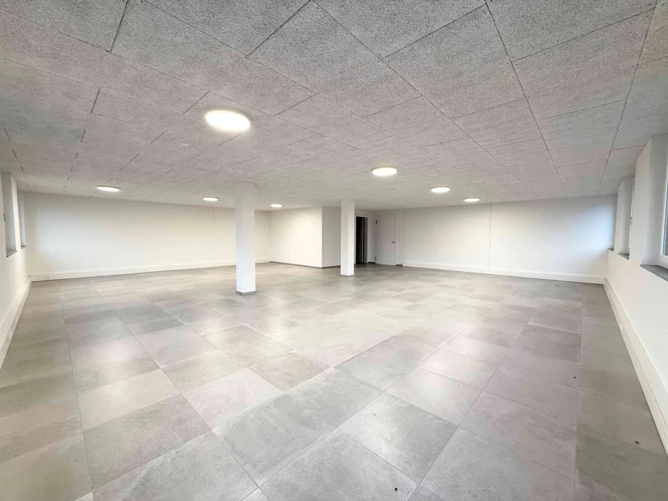 Grosszügiges Büro inkl. Archiv in attraktiver Lage – Foto 6 von 7