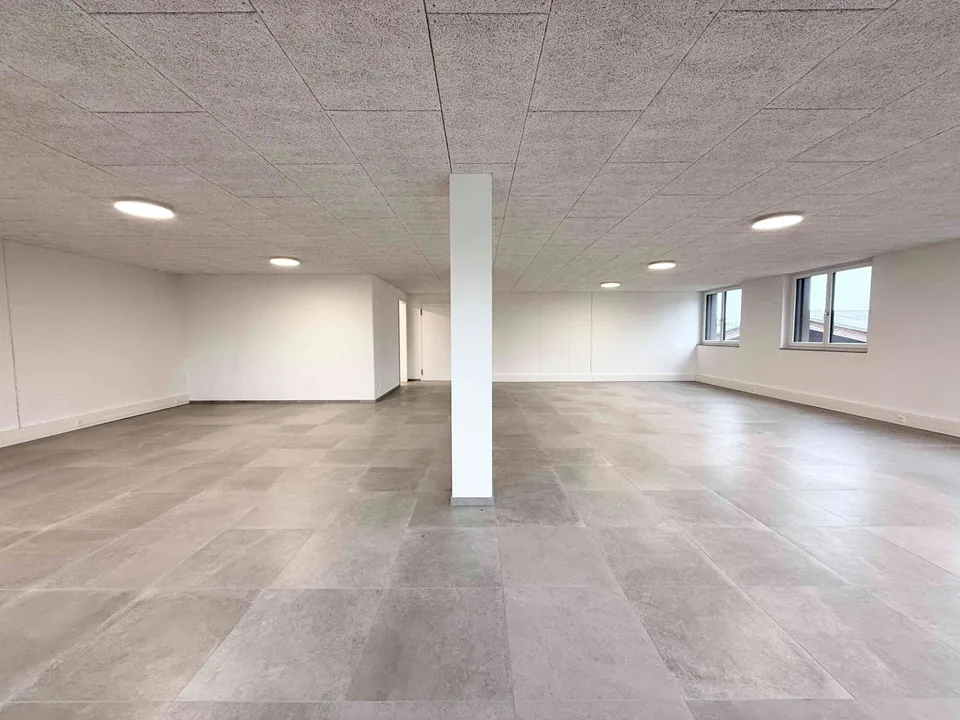 Grosszügiges Büro inkl. Archiv in attraktiver Lage
