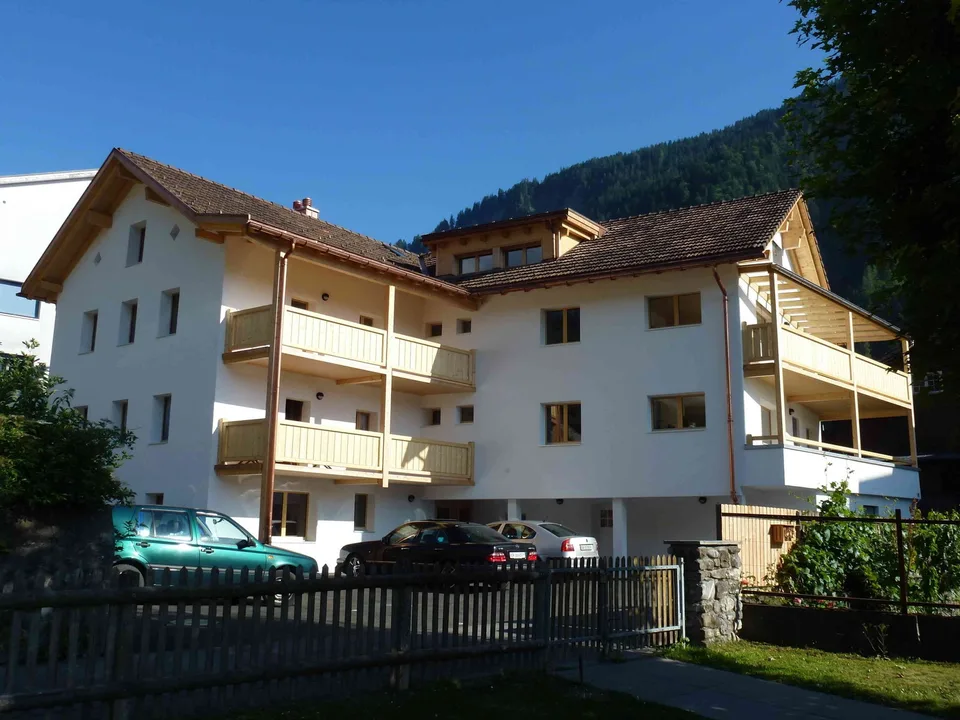 Ruhige, renovierte 4-Zimmerwohnung an zentraler Lage