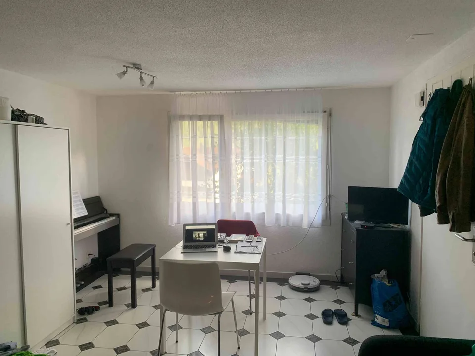 Möbliertes Studio mit gemeinsam genutztem Sitzplatz