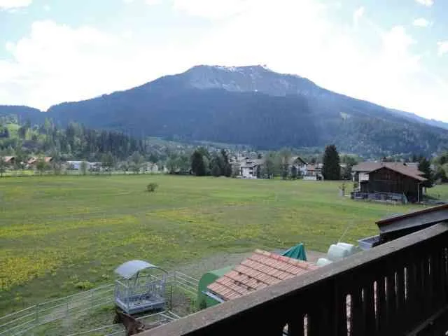 Gemütliche 3.5-Zimmer-Wohnung mit Balkon und Bergblick in Klosters