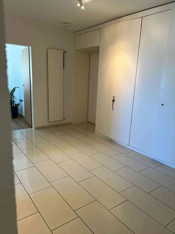 Helle und grosse Wohnung mit Weitsicht (19.Stock)!