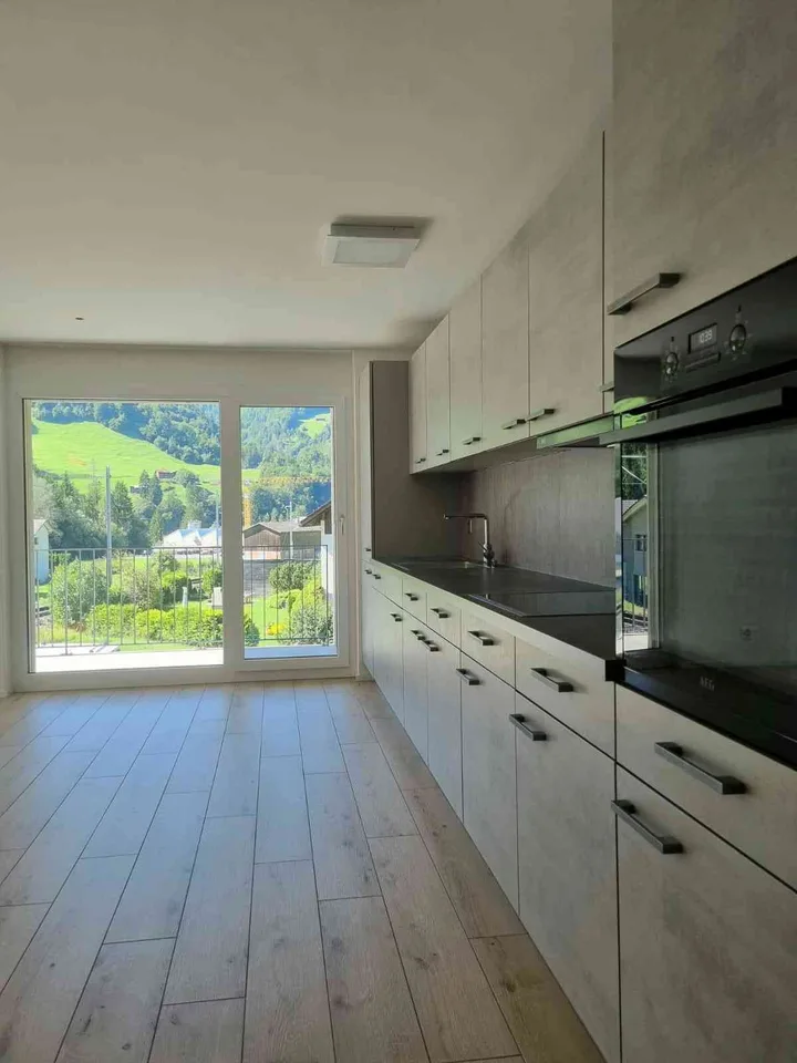 helle 3.5 Zimmerwohnung in Seewis Pardisla