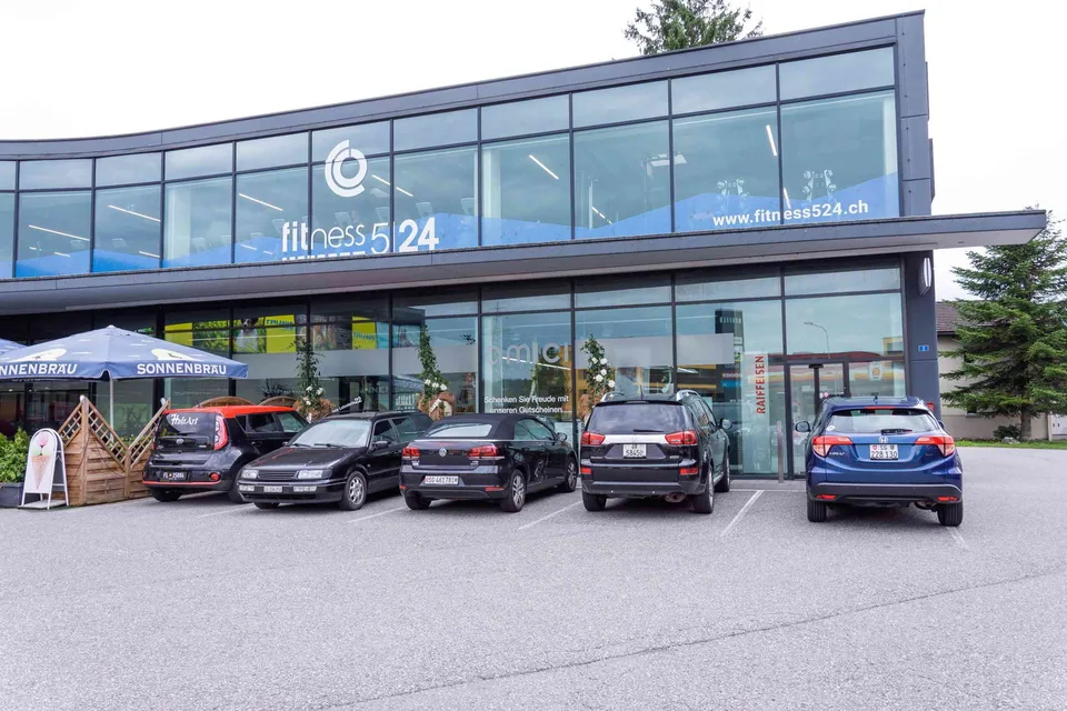 Attraktiver Coiffeursalon im Einkaufszentrum Neufeld, 9469 Haag
