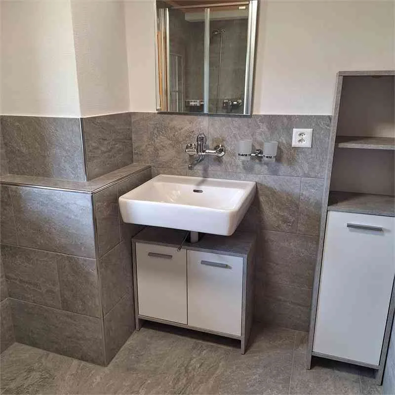 Traumhaftes 4-Zimmer-Ferienhaus in Furna – mit Panorama-Aussicht!