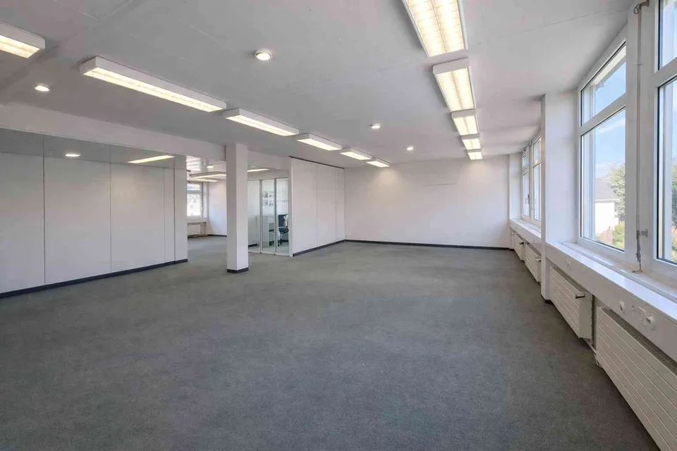 BÜRO / PRAXIS / PHYSIO AN RUHIGE LAGE