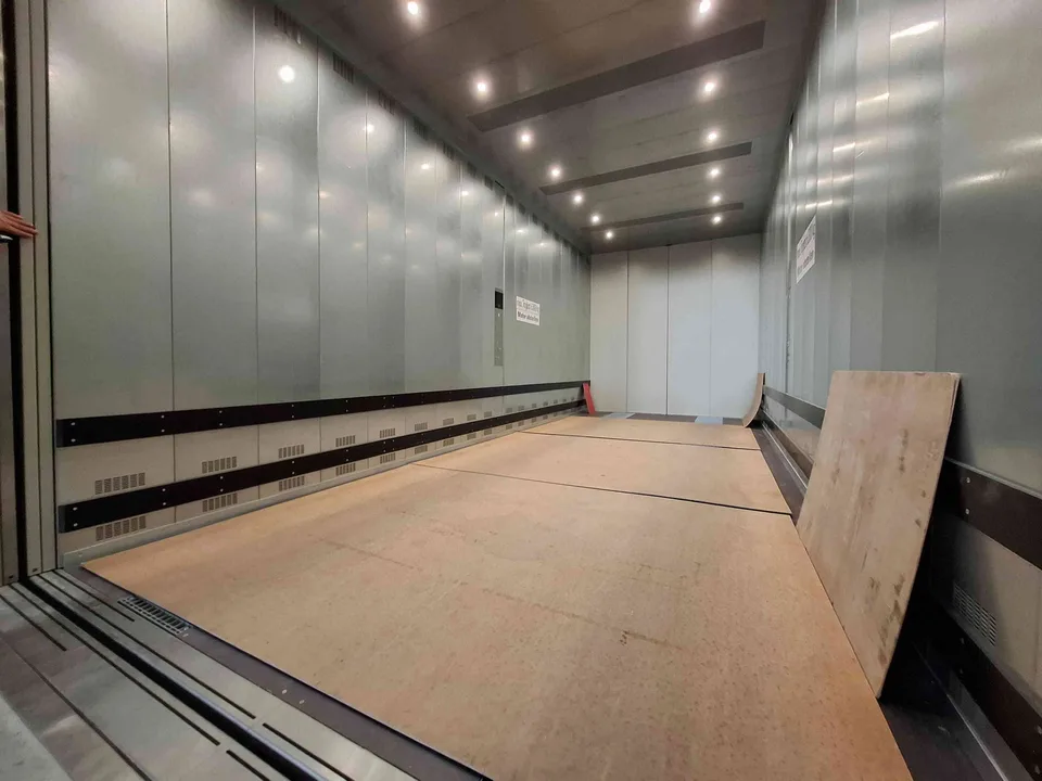 ATTRAKTIVE GEWERBEFLÄCHE BEFAHRBAR