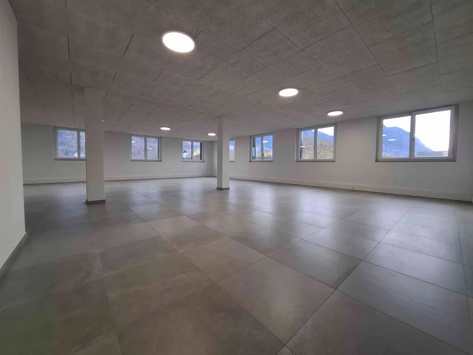 NEUBAU GEWERBE - BÜRO - GASTRO - STUDIO