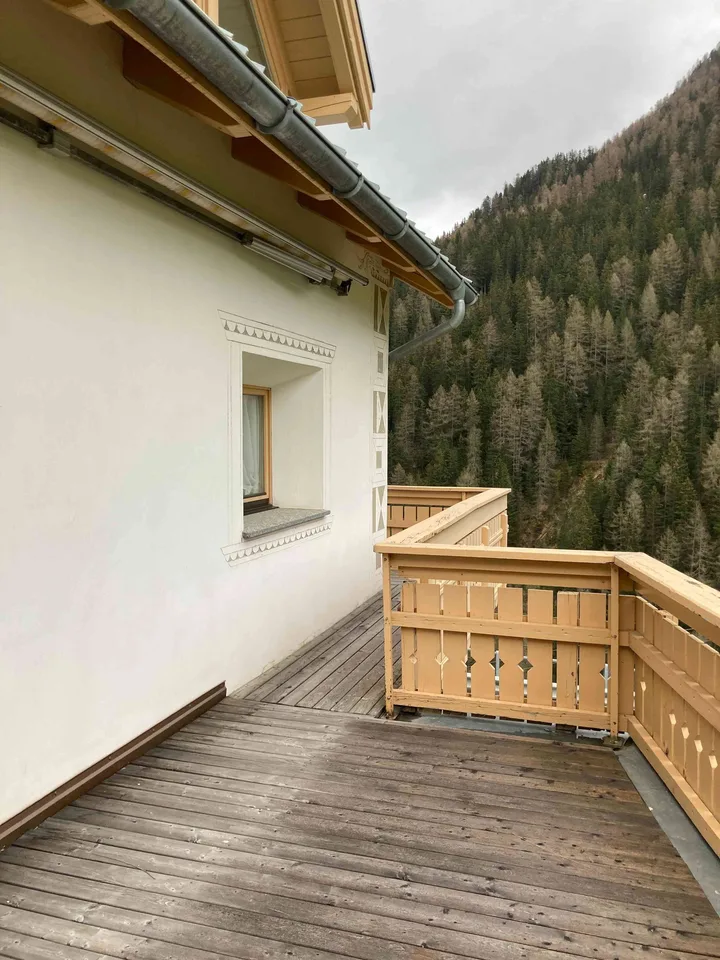 Sehr schöne voll ausgestattete, möblierte 2 ½ Zimmer Wohnung, 56m2