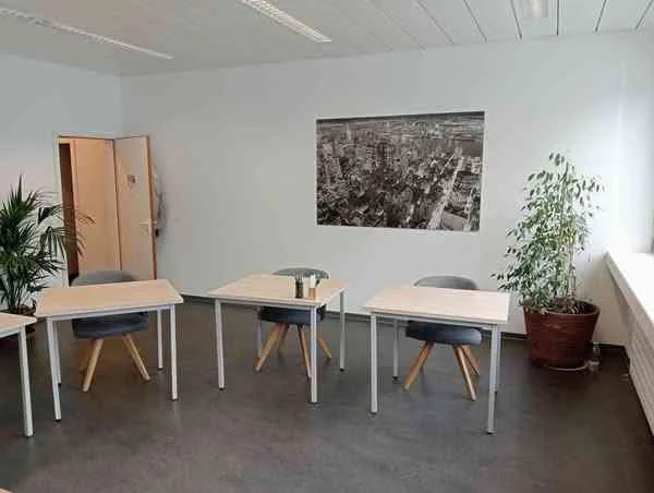 Büro / Unterrichtsraum zur Untermiete