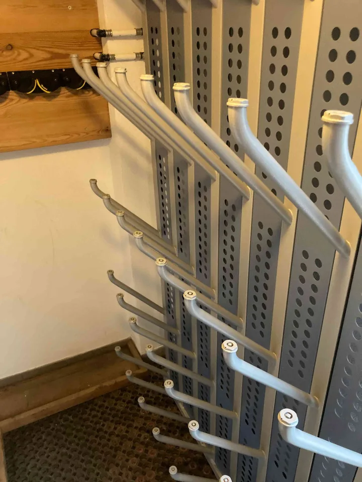 Sehr schöne voll ausgestattete, möblierte 2 ½ Zimmer Wohnung,all-inkl.