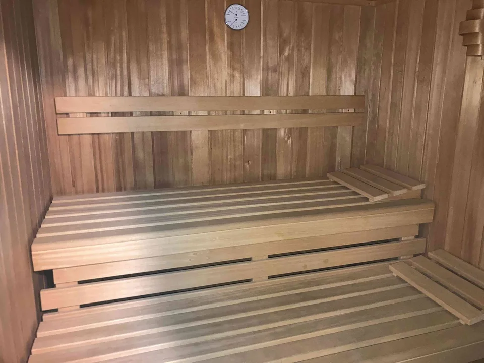 Sehr schöne voll ausgestattete, möblierte 2 ½ Zimmer Wohnung,all-inkl.