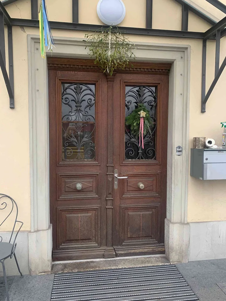 Bürofläche im denkmalgeschützten Mehrfamilienhaus mit Garten im Zentru