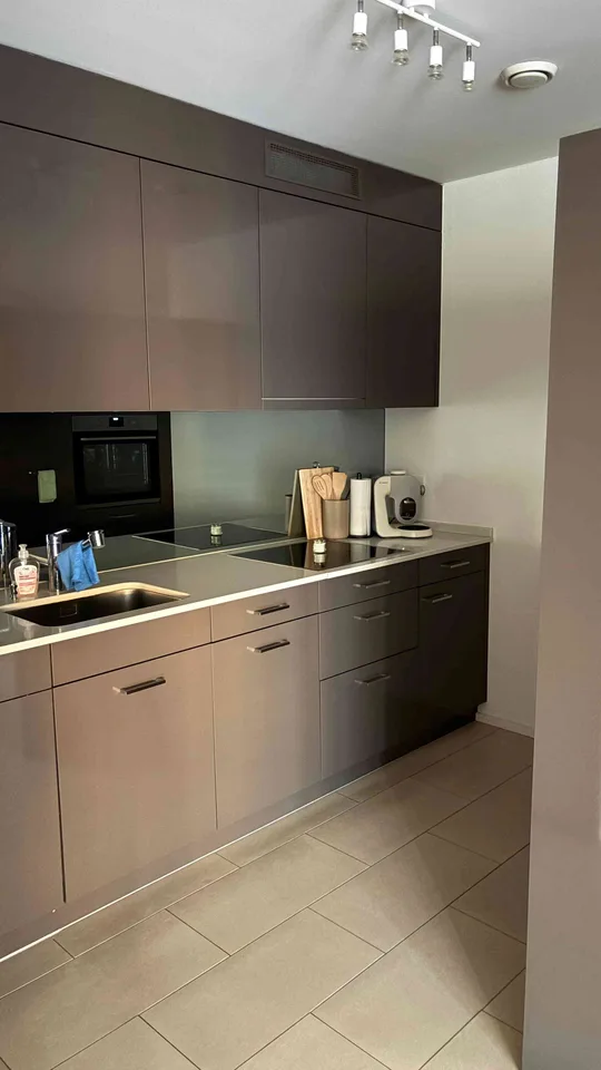 Helles WG-Zimmer in gepflegter Wohnung – zentral in Uznach